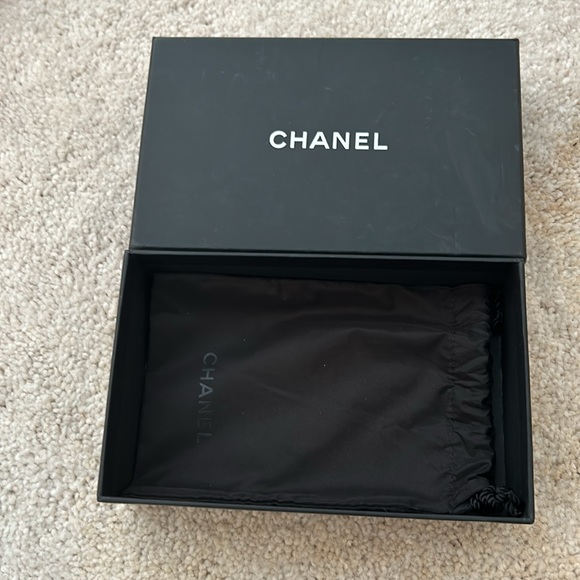 Chanel Small Leather Goods Box & Dust Bag - Picture 4 of 7